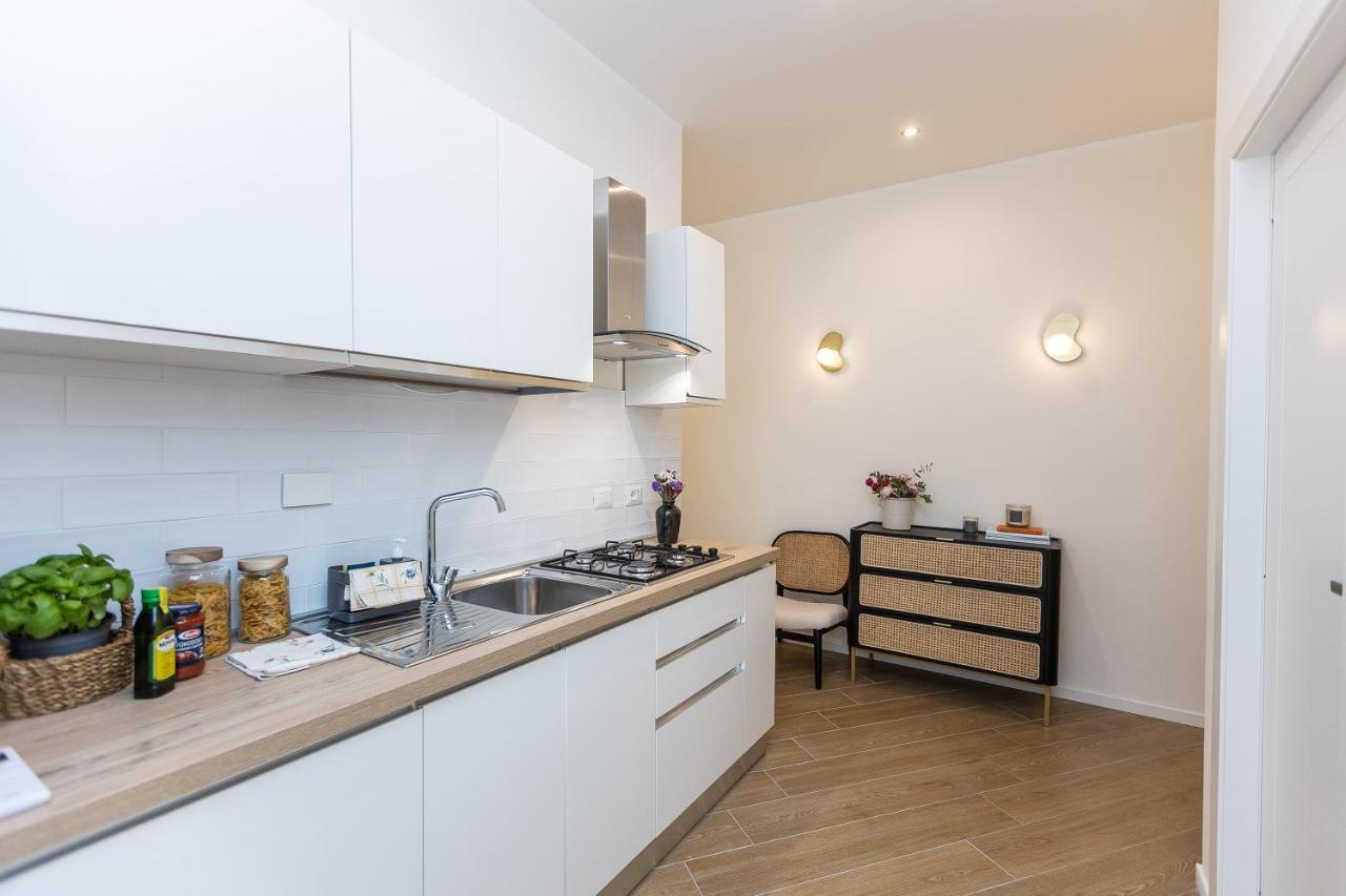 Colosseum Boutique Apartment Rome Exterior photo