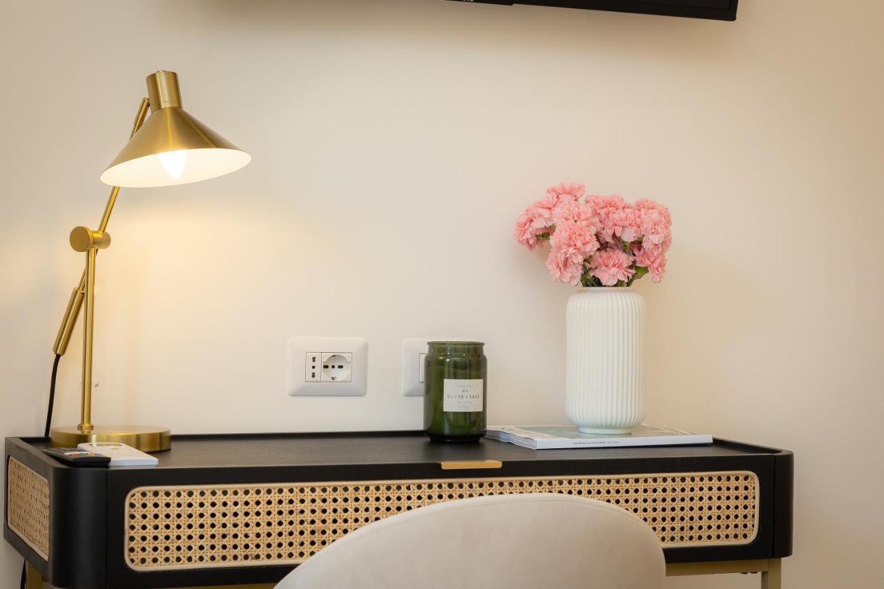 Colosseum Boutique Apartment Rome Exterior photo